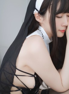  Coser小姐姐白银 - 皮衣修女
