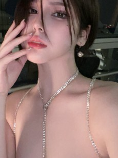 奔跑的晶骡儿 - 美丽小姐的睡衣