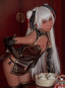  动漫博主G44不会受伤 - 褐色旗袍娘