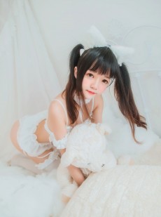  桜桃喵《白猫》