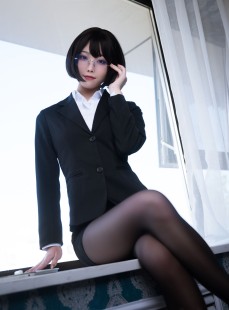  Cosplay汪知子 - 黑丝OL