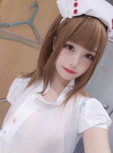  萌系小姐姐蜜汁猫裘 - 小护士