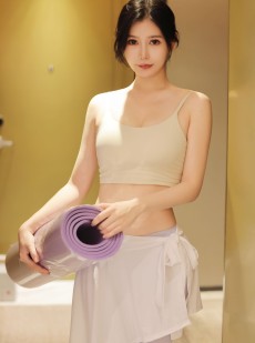 尹甜甜 - 瑜伽老师