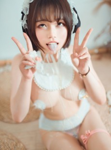  七月喵子 - 巨婴